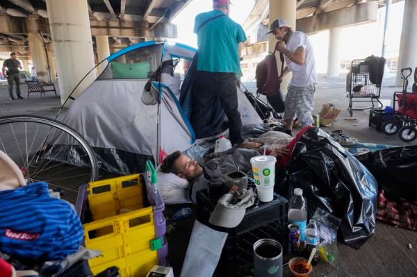 The effort to relocate a<em></em>bout 75 people living in tents beneath an overpass near the Superdome began in the days leading up to pop star’s shows, which could draw 150,000 visitors to the stadium.